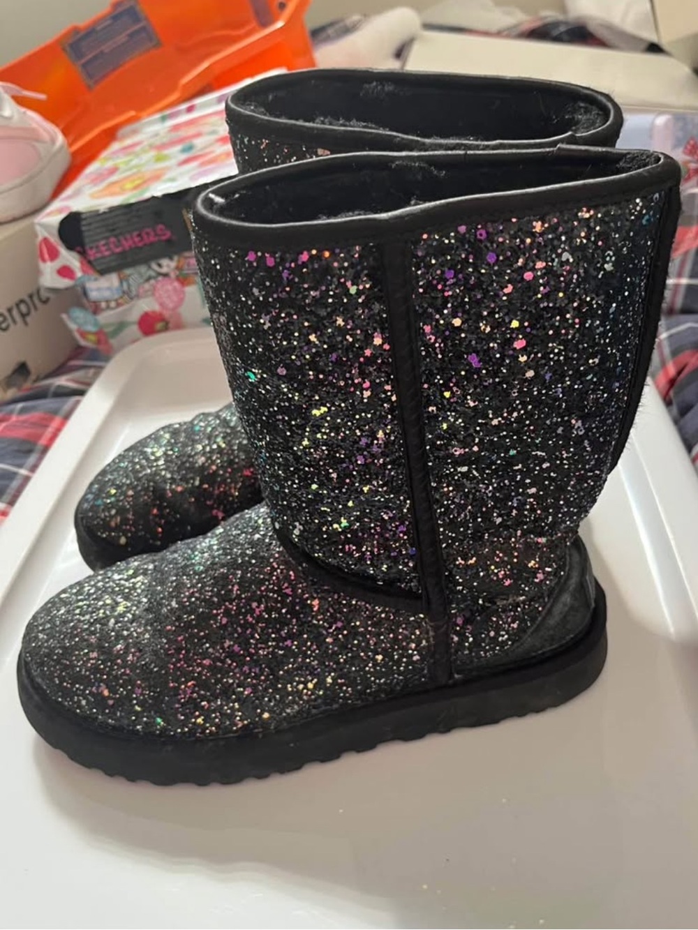 UGG Stellar Sequin Glitter Black Short Size 7